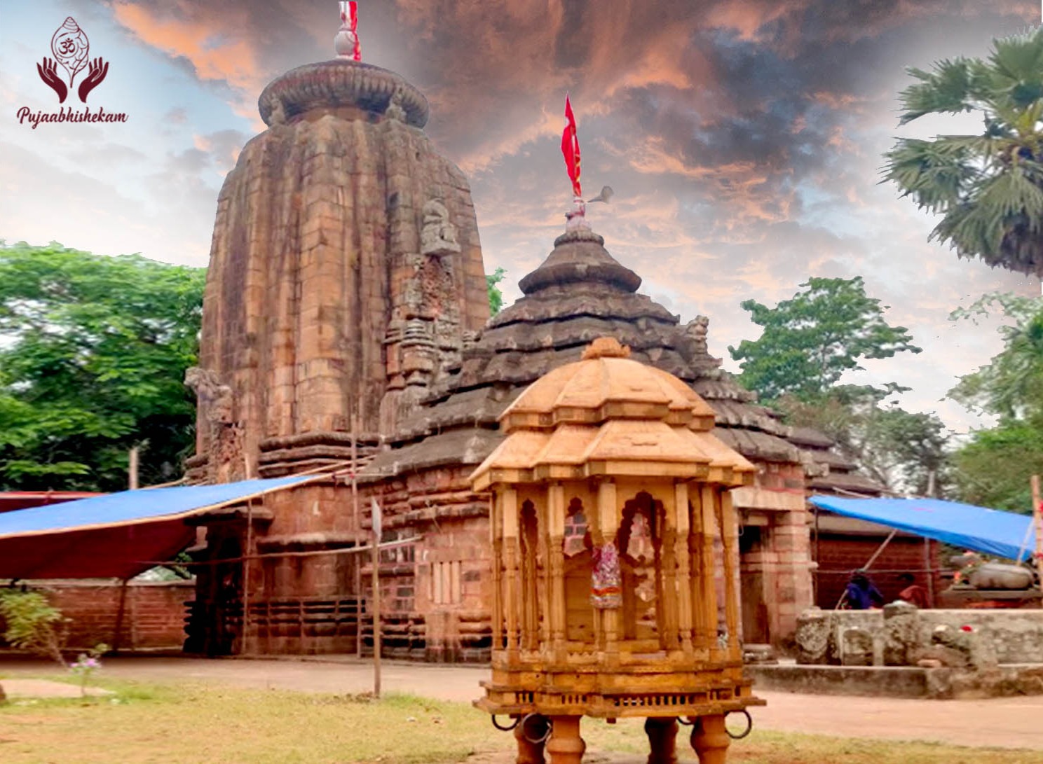 Puja at Trilochaneshwar Temple