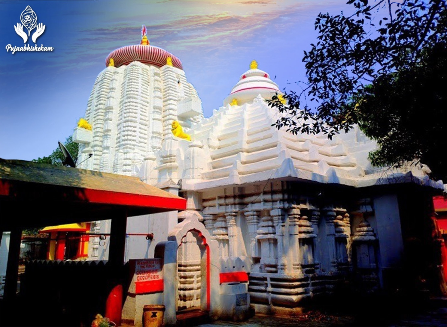 Puja at Kedareshwar Temple (Gauri Kedar)